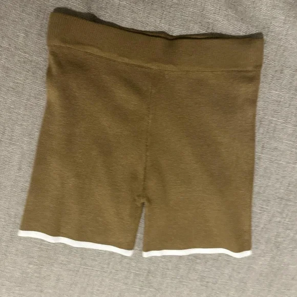 Princess Polly Matching Halter Top and Shorts Set - Picture 3 of 6